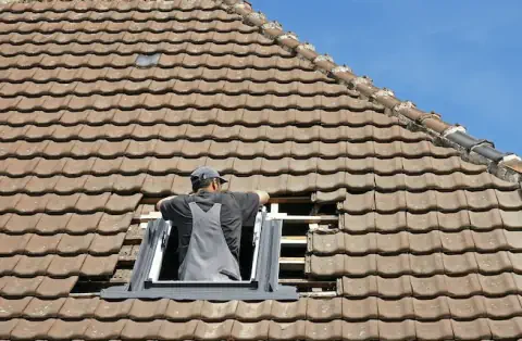 Pose de velux à Castets-et-Castillon